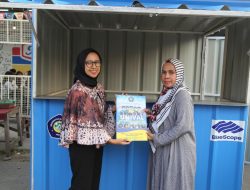 LPPM Unival Sudah Menyerahkan 12 Booth Semi Container ke 12 UMKM diKota Cilegon, Kabid PNFI Dindikbud Turut Menyaksikan Penyerahan