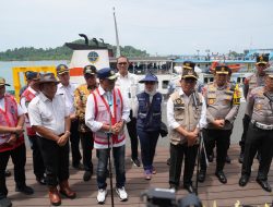 Kunjungi Pelabuhan Merak, Menhub Pastikan Kelancaran Mudik Nataru