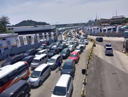 150 Ribu Penumpang dan 36 Ribu Kendaraan Telah Menyebrang Dari Merak Menuju Sumatera