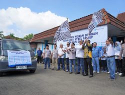 Krakatau Steel dan Grup Bagikan 211 Hewan Kurban di Cilegon