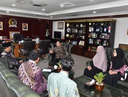 Pemuda Al-Khairiyah Bahas Isu Keummatan Bersama Hidayat Nur Wahid