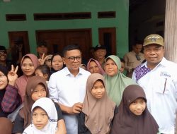 Gubernur Terpilih Andra Soni Disambut Antusias Warga saat Kunjungan ke Taman Firdaus Mancak