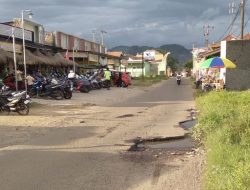 Kerusakan Jalan Menuju Kelurahan Purwakarta, Perbatasan Cilegon dan Serang, Dikeluhkan Warga