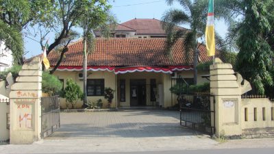 Dari Garasi ke Gerbang Ilmu: Perjalanan Perpustakaan Kota Cilegon
