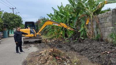 LKS BMPP Mandiri Sigap Bantu Warga Atasi Banjir di Wates 2 Cilegon