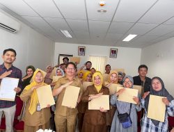 UMKM Cilegon Naik Kelas, Dinas Koperasi Serahkan Sertifikat Halal untuk Perkuat Daya Saing Produk