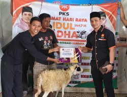 PKS Kota Cilegon Tebar 1.725 Kantong Daging Kurban, Perkuat Semangat Berbagi dan Kepedulian Sosial