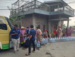 Karang Taruna Bantu Warga Krisis Air Bersih, Pemkot Diingatkan Jangan Andalkan Bantuan Tiap Kemarau