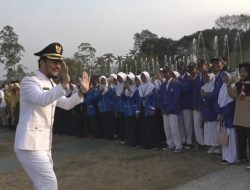 Momen Humanis Wakil Wali Kota Cilegon Warnai Upacara Penurunan Bendera HUT ke-81 RI