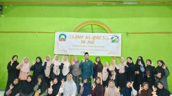 Semangat Kemerdekaan dari Pesantren: Santri Fajrul Karim Tasmi’ 30 Juz Bergilir