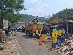 Menjaga Wajah Kota dari Grogol hingga Pulomerak, Dedikasi Petugas Kebersihan yang Tak Banyak Terlihat